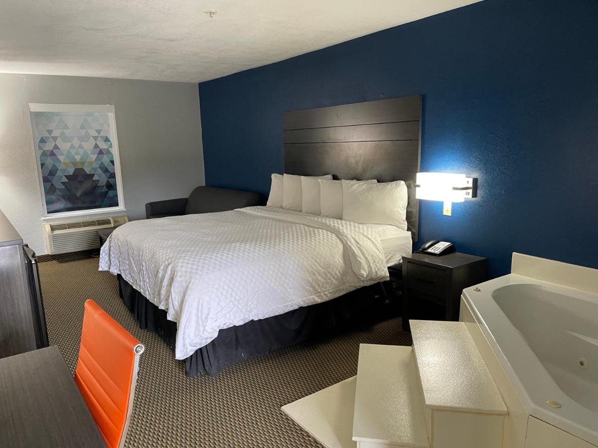 Motel Clairmont & -